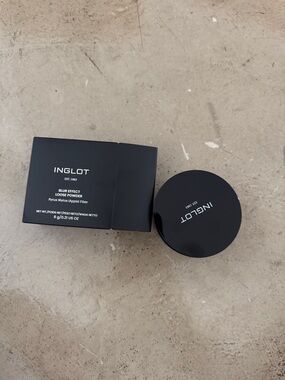 INGLOT Blur Effect Loose Powder